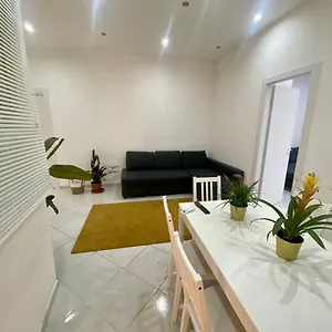 https://marechiaro-apartments.palermohotels.org