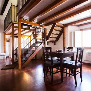 https://altieri-loft-pantheon.it-romehotels.com